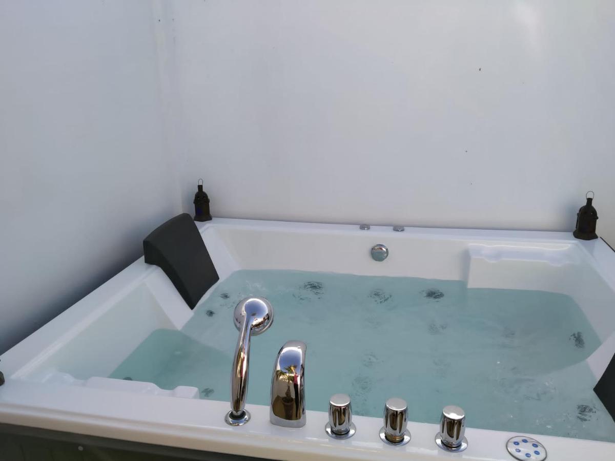 Villa Casa Blanca Luxury Spa Con Piscina Privada Y Jacuzzi Privado Чиклана-де-ла-Фронтера Екстер'єр фото